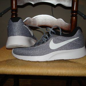 Nike men's shoe